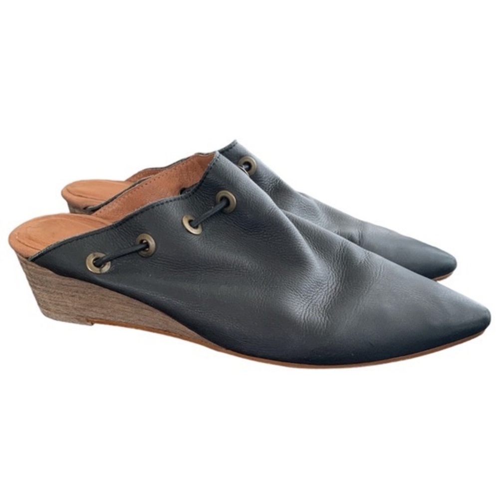 🍀 LUCKY $17 🍀 Free People Versailles Mule - Black